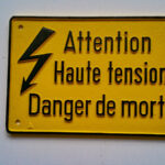 plaque attention danger