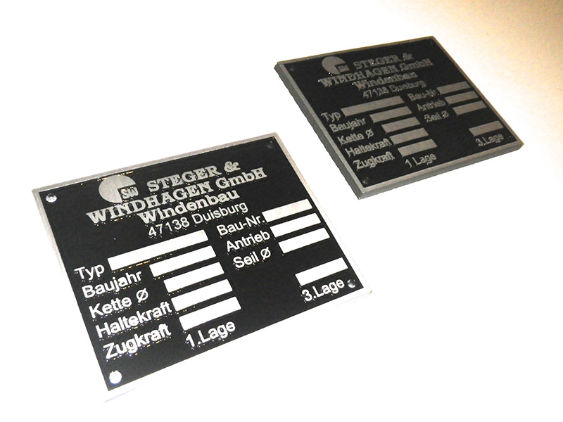 plaques Steger